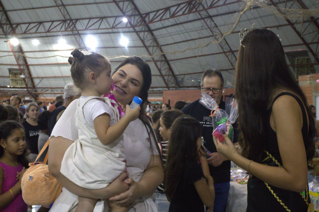 Mais de 2.000 crianças participam da Caça aos Ovos