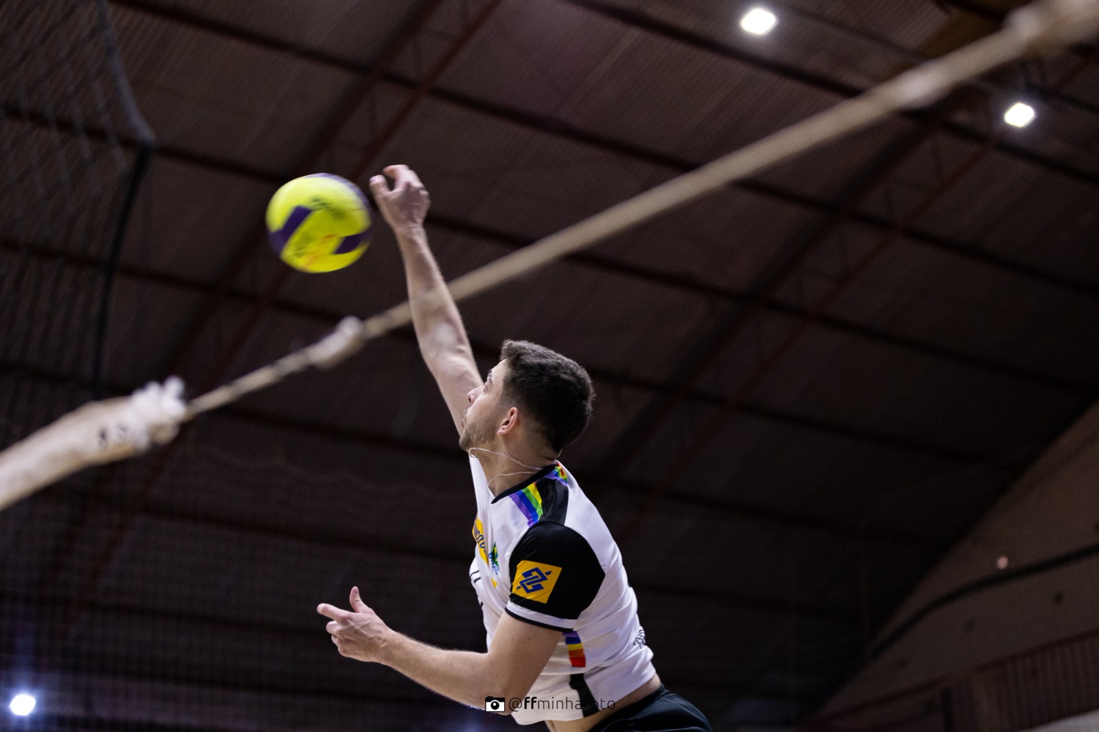 Campeonato Municipal de Vôlei tem 11 equipes na disputa