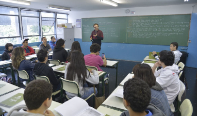 Chapecó se compromete a valorizar o servidor efetivo e alterar edital para contratação de professores temporários