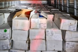 PRF apreende cinco toneladas de camarão argentino e prende três homens em Pinhalzinho