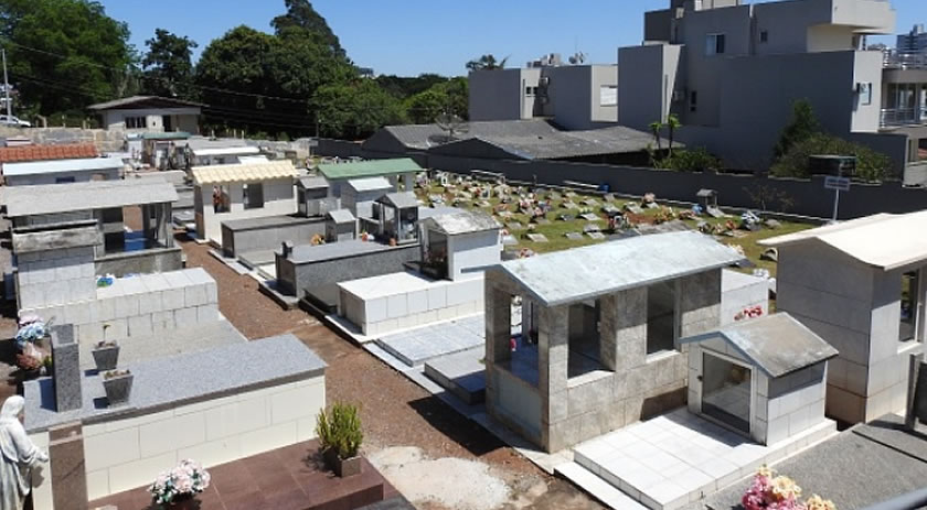 Administração de Cemitério pede que familiares deem atenção à conservação de sepulturas