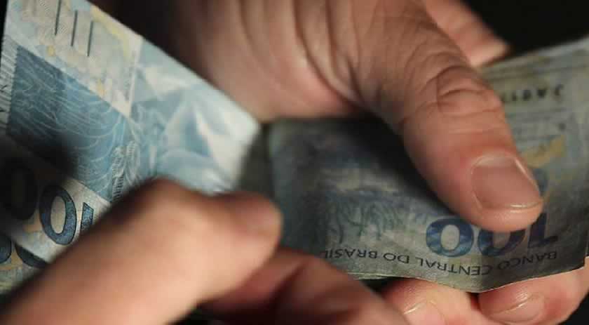 Veja como consultar e resgatar dinheiro esquecido em bancos, além de orientações para evitar golpes