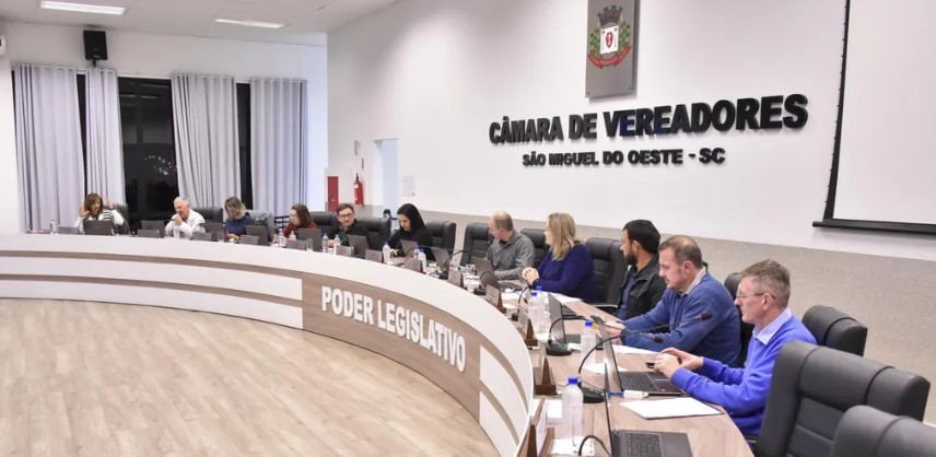 Vereadores de São Miguel do Oeste participam de seminário estadual em Florianópolis