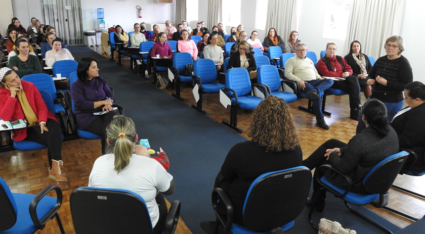 “Autismo” é tema de capacitação na rede municipal
