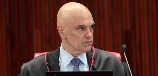 Moraes manda bloquear contas de 43 suspeitos de financiar manifestações