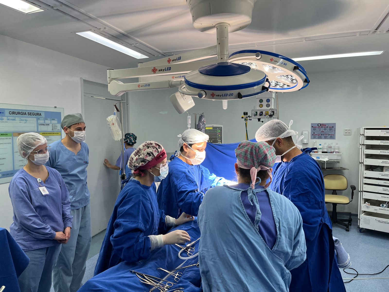 Corredor da Esperança homenageia família e pacientes em doação de órgãos