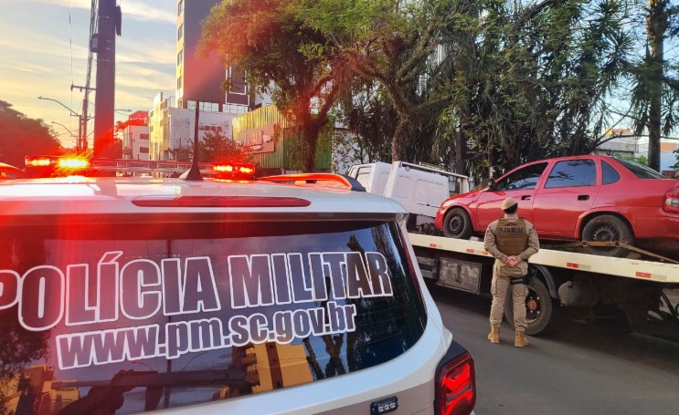 Mais um carro é apreendido por dívida de mais de R$ 22 mil