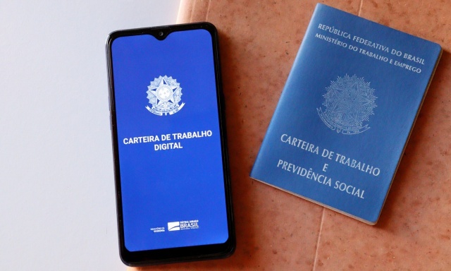 Santa Catarina mantém a maior taxa de trabalhadores com carteira assinada do país