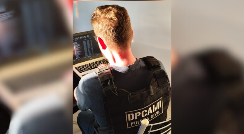 Polícia Civil cumpre mandados e apreende materiais em investigação de violência doméstica