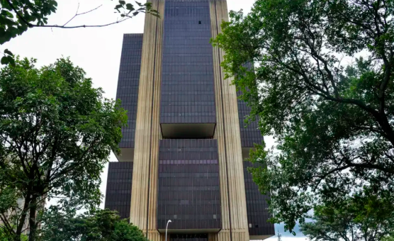 BC mantém juros básicos em 15% ao ano pela segunda vez seguida