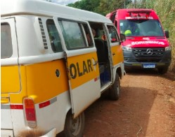 Porta de Kombi escolar abre durante trajeto e criança fica ferida no Oeste