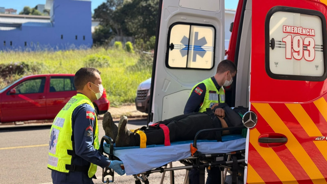 Trabalhador cai de 9 metros durante serviço em telhado no centro