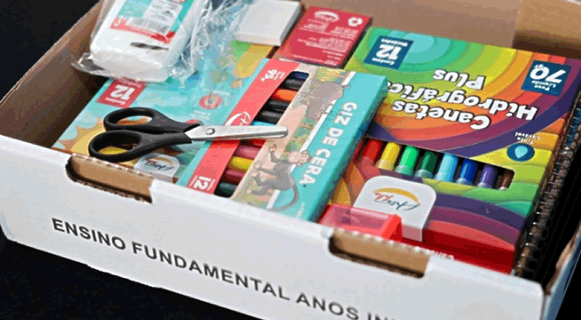 Estudantes da rede estadual receberão kits personalizados de material escolar até o início do ano letivo de 2026
