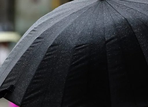 Frente fria faz tempo virar em SC nesta quinta com volta da chuva
