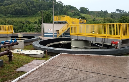 Moradores de Xaxim estão autorizados a fazer ligação no sistema de esgoto