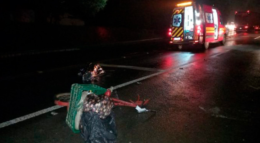 Ciclista morre após ser atropelado em SC