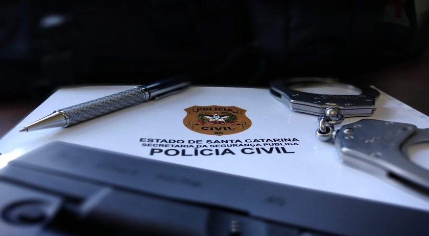 Polícia Civil de prende duas pessoas condenadas pela Justiça