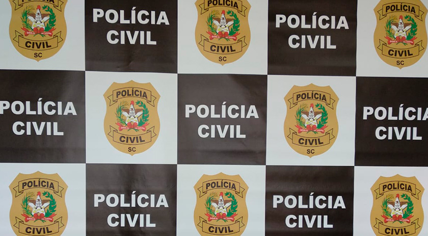Polícia tenta desvendar caso de mulher achada morta ao lado do marido em Itapema