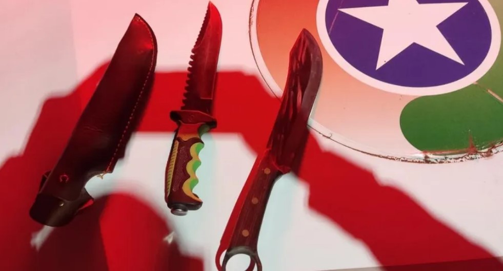 Homem é preso por ameaçar de morte esposa e filha