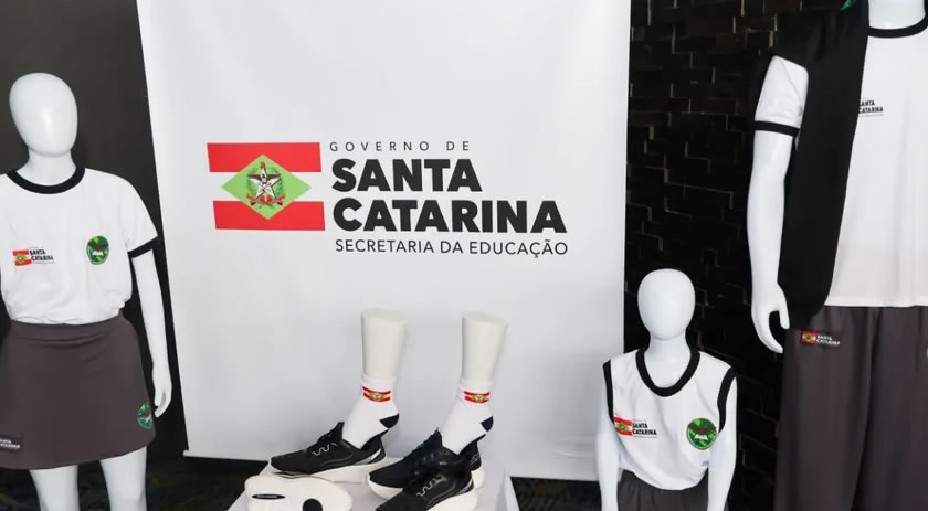 Santa Catarina vai distribuir uniformes escolares para todos os alunos da rede estadual em 2026