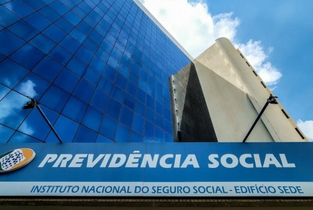 Teto de juros do crédito consignado do INSS cai para 1,72% ao mês