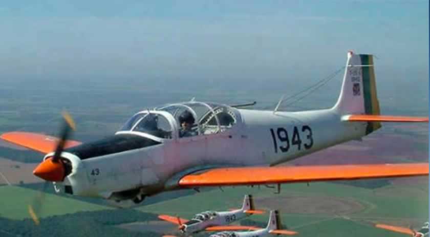 Bombeiros fazem busca por aeronave da FAB que desapareceu em SC