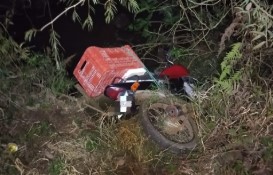 Motociclista cai em rio no interior