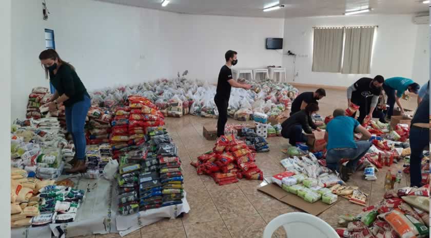 Sicoob São Miguel arrecada mais de 45 toneladas de alimentos no Dia C