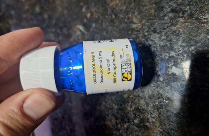 Polícia apreende anabolizantes e haxixe durante abordagem