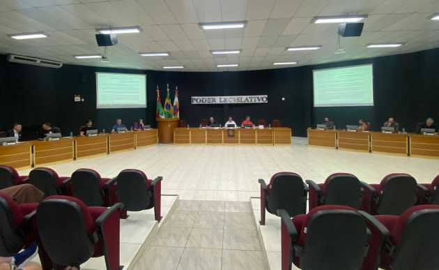 Projeto sobre ciclomotores, bicicletas elétricas e autopropelidos, com idade mínima de uso, é aprovado