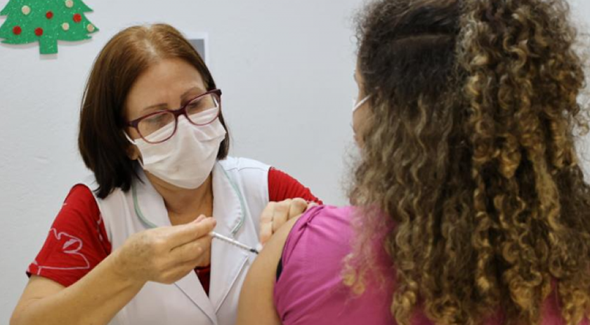 Liberação da 4ª dose contra a Covid para quem tem mais de 40 anos deve sair nos próximos dias