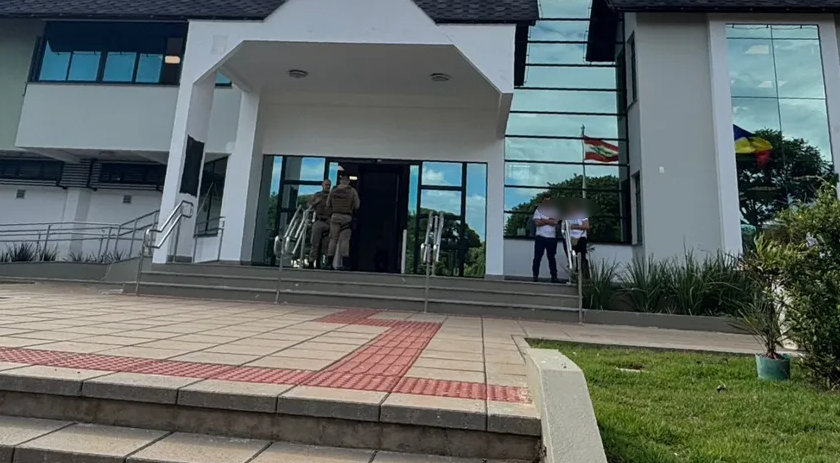 Réu é condenado e outro absolvido por tentativas de homicídio ocorridas em 2017