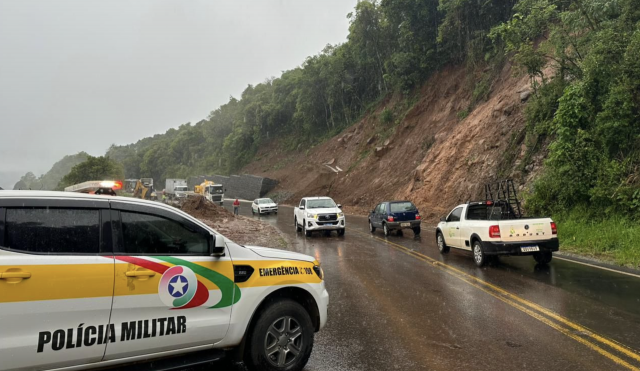 Trânsito é liberado na SC-155, entre Xanxerê e Xavantina, após queda de barreira