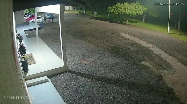 Policial salva bebê de 53 dias engasgado