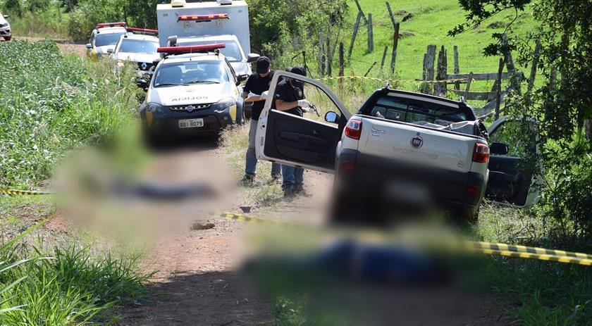 Quatro pessoas morrem em tiroteio