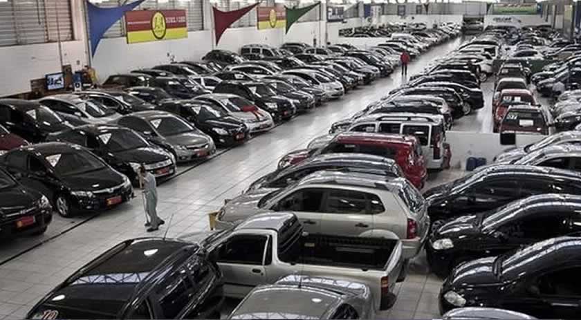 Carros populares ficam 45% mais caros em três anos, mostra estudo da FGV