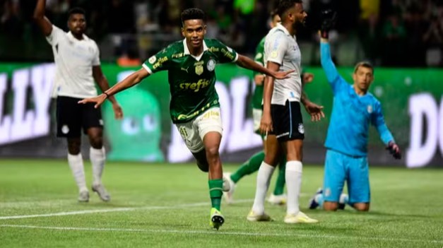 Palmeiras pressiona e conta com estrela de Estêvão para vencer o Grêmio