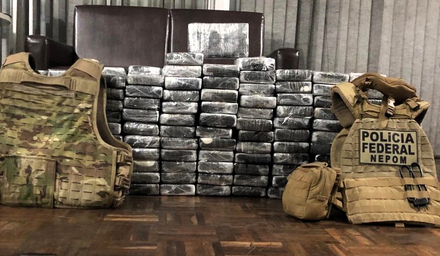 Polícia Federal deflagra operação de combate ao tráfico transnacional de drogas em portos no sul do país