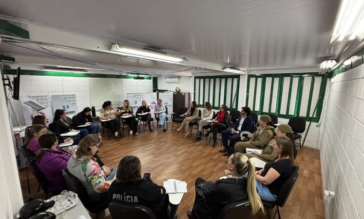 Rede Municipal de Atendimento à Mulher discute atualização de protocolo