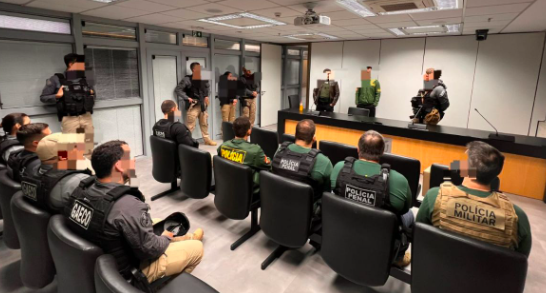 `Batismo’ e mensalidade obrigatória: operação em SC expõe ritual secreto e grupo neonazista