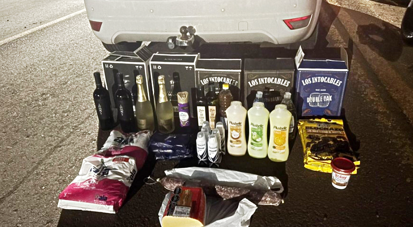 Polícia Militar apreende agrotóxicos contrabandeados e vinhos argentinos