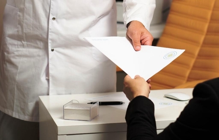 Médico é condenado a 17 anos por corrupção em esquema de fura-fila do SUS