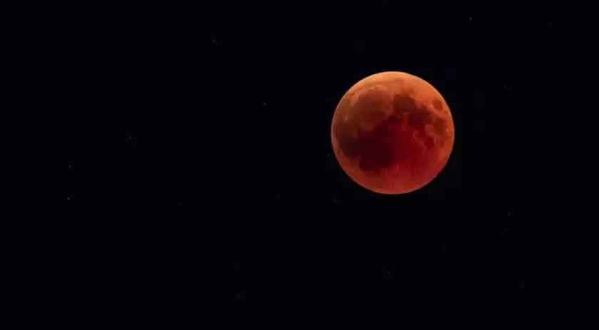 Lua de sangue e eclipse lunar: veja como acompanhar os fenômenos desta terça