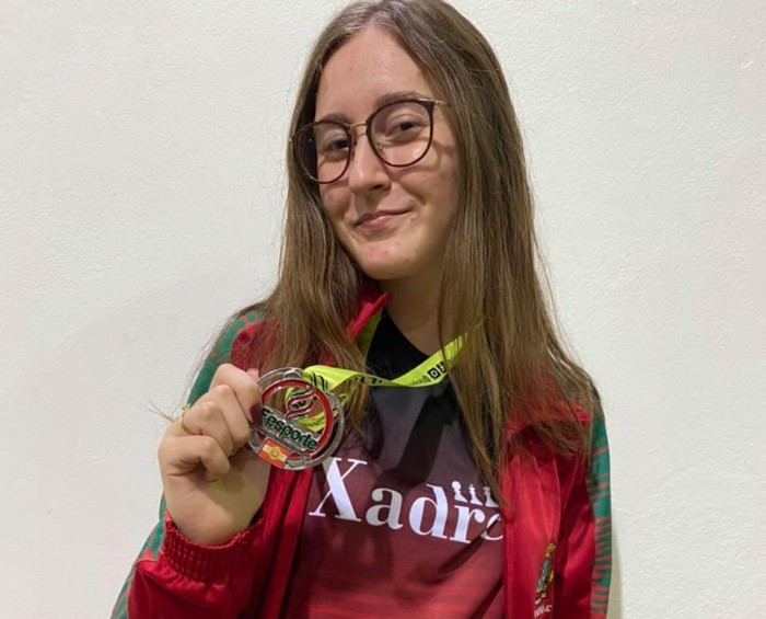 Atleta conquista medalha de prata na modalidade de xadrez na Olesc