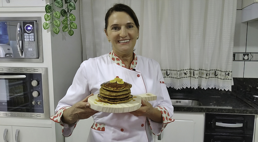 Aprenda como preparar panqueca fit de aveia e banana