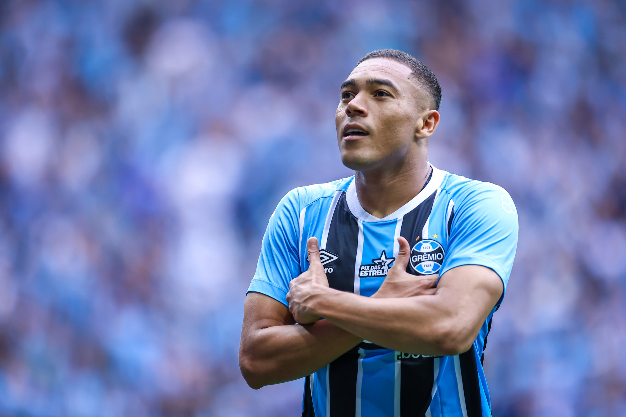 Com três de Carlos Vinicius, Grêmio vence o Juventude e se recupera de goleada