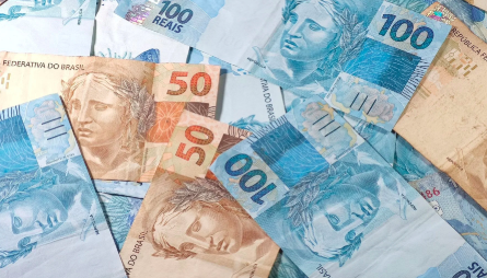 Mais de 4,7 milhões de catarinenses devem receber o 13º salário até o fim de 2025