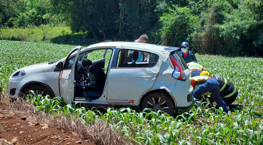 Motorista sofre mal súbito e veículo capota em estrada no interior do município