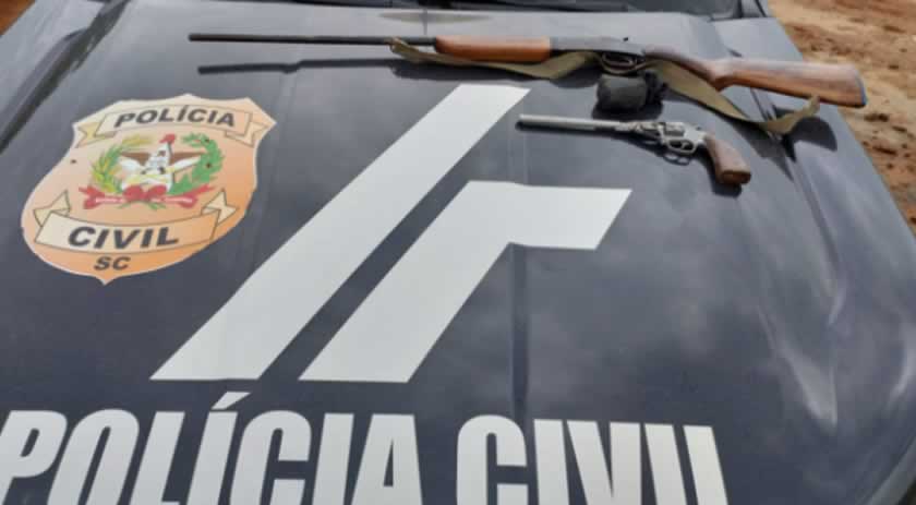 Polícia Civil deflagra Operação Artemis e prende 4 pessoas por posse irregular de arma de fogo