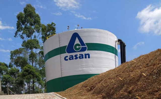 Casan inicia indenização para moradores afetados pelo rompimento de reservatório em SC